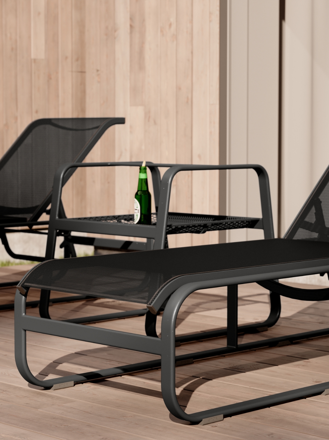 Sequel chaise lounge in black